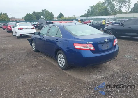 2011 Toyota Camry Le z USA, uszkodzony, nr VIN 4T1BF3EK1BU743616
